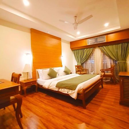 Hill Palace Hotel & Spa Kochi Extérieur photo